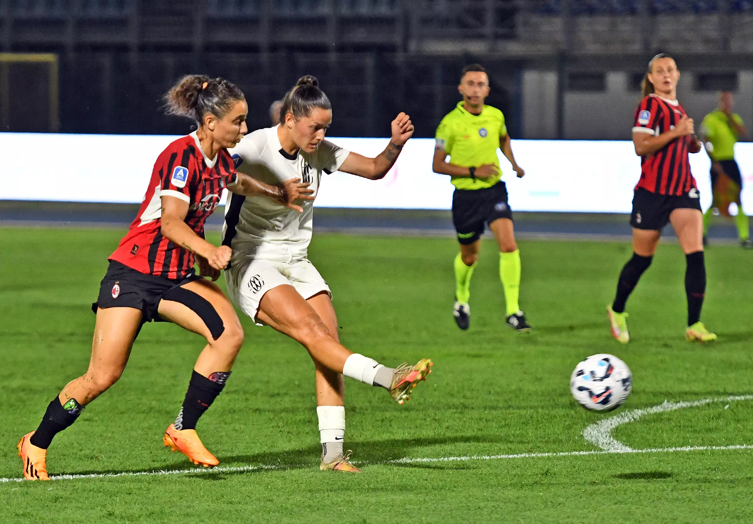 Nadine Nischler im Einsatz beim FC Como Women (Photographer: Fabrizio Cusa)