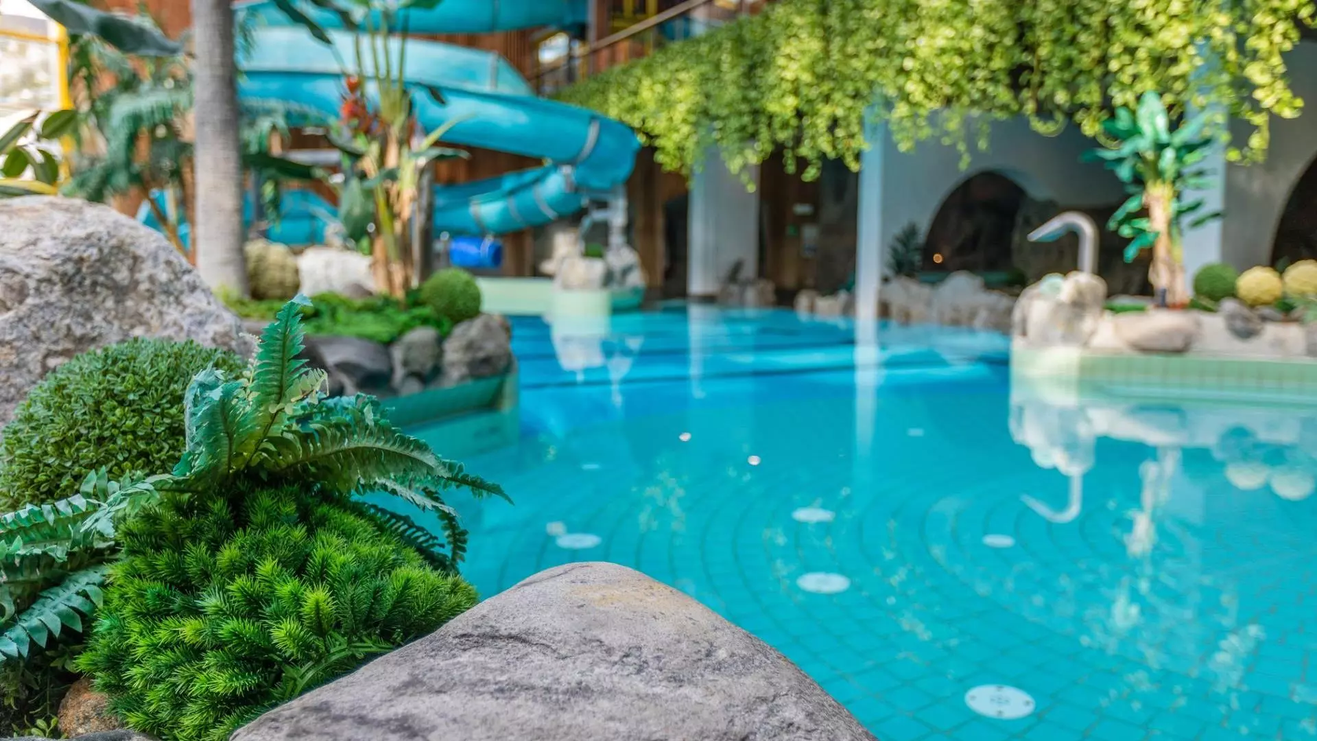 https://www.merano-suedtirol.it/de/naturns/therme-naturns.html